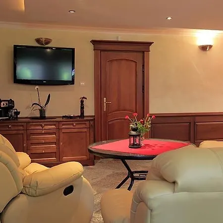 威拉黑维特酒店 Władysławowo