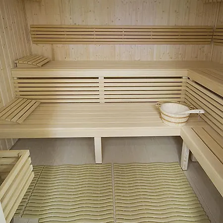 威拉黑维特酒店 Władysławowo